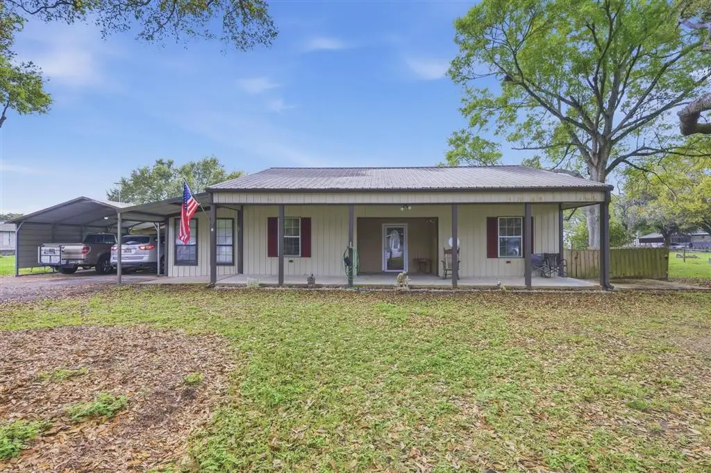 211 W Fifth Street W, Roanoke, LA 70581 - #1