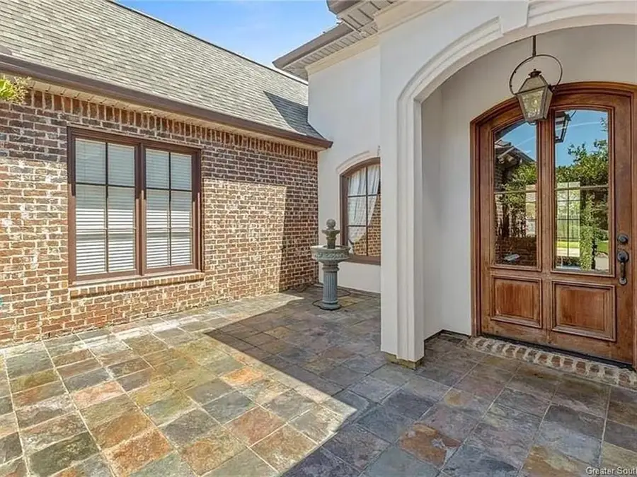 929 Carondelet St Street, Lake Charles, LA 70605 - #2