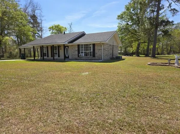 691 Sharon Lane, Moss Bluff, LA 70611