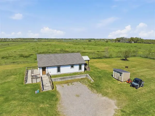 143 Pierce Ln, Hackberry, LA 70645