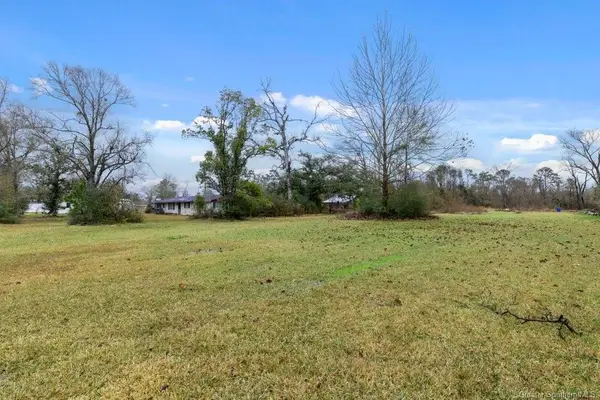 3322 Westwood Road, Westlake, LA 70669