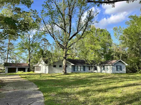 800 W 4th Street W, Dequincy, LA 70633