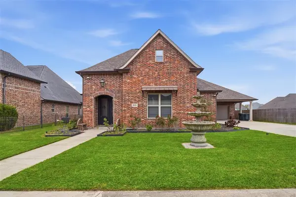 5131 L'acadie Drive, Lake Charles, LA 70605