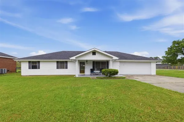 1240 Pine Hill Road, Lake Charles, LA 70605