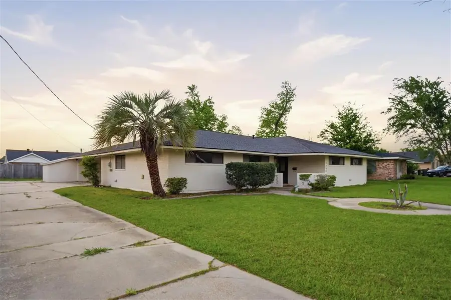 2200 Barbe Court, Lake Charles, LA 70601 - #2