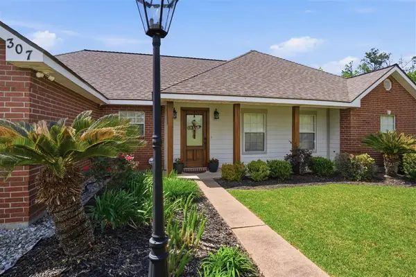 307 Perkins Ferry Road, Lake Charles, LA 70611