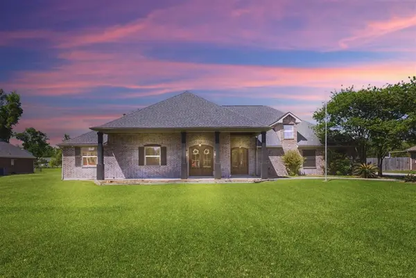 1630 Hollow Cove Lane, Lake Charles, LA 70611