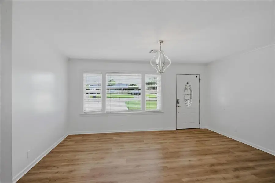 606 W Lagrange Street W, Lake Charles, LA 70605 - #2