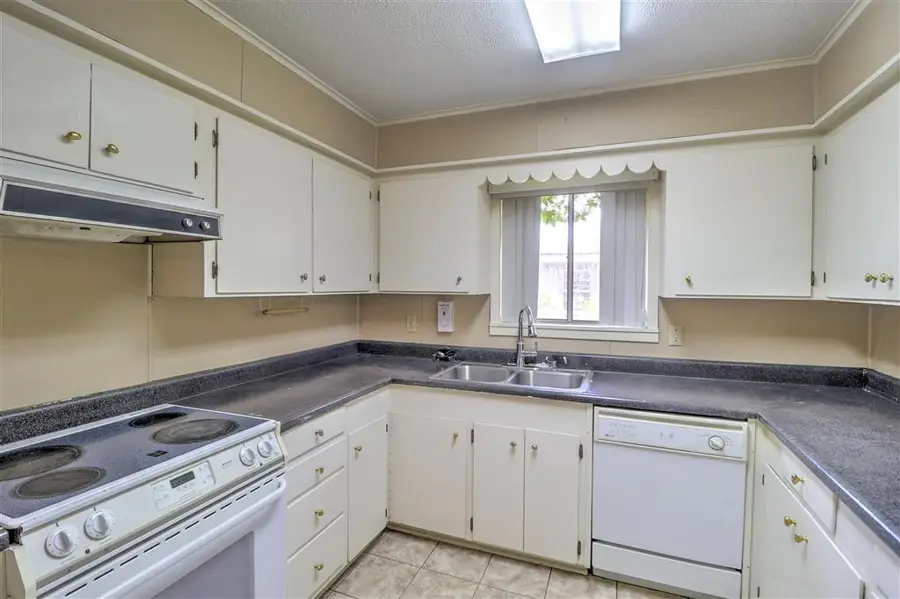 3702 Creole St Street, Lake Charles, LA 70605 - #2