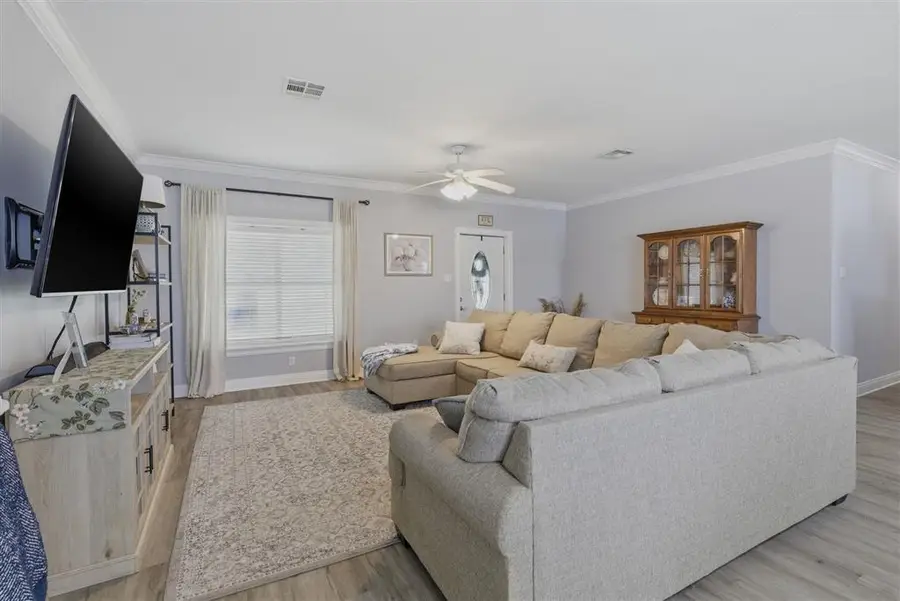 1202 W Highway 90 W, Iowa, LA 70647 - #3