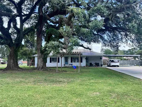 209 Pine Street, Iota, LA 70543