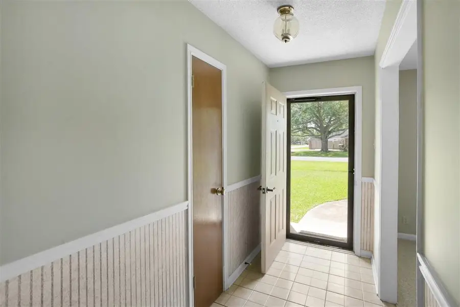 1412 N Greenfield Circle N, Lake Charles, LA 70605 - #3