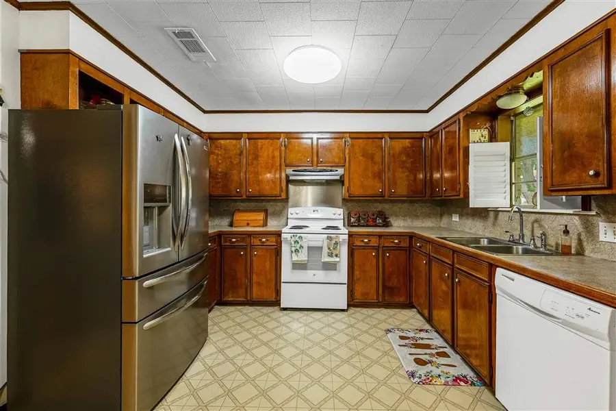 742 Granger Street, Jennings, LA 70546 - #3