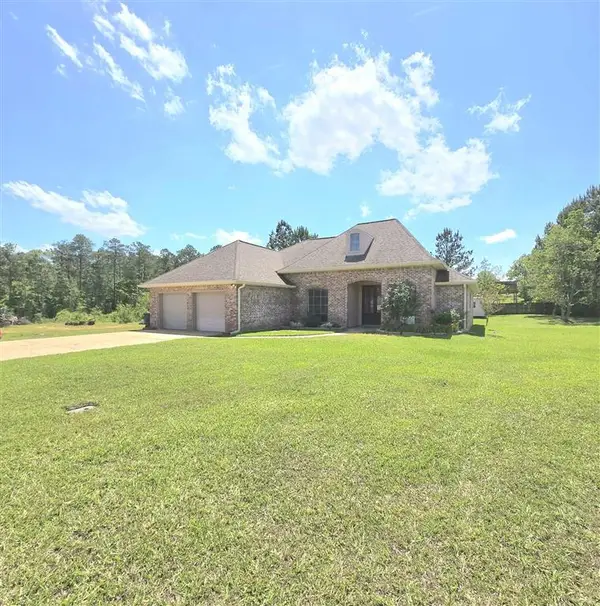 154 Woodlake Dr Drive, Pineville, LA 71360