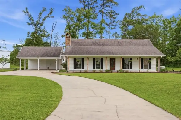 1581 Pin Oak Drive, Lake Charles, LA 70611