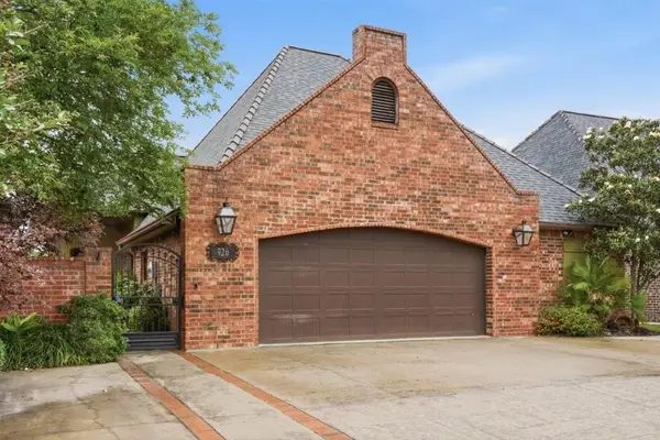 926 Carondelet Street, Lake Charles, LA 70605