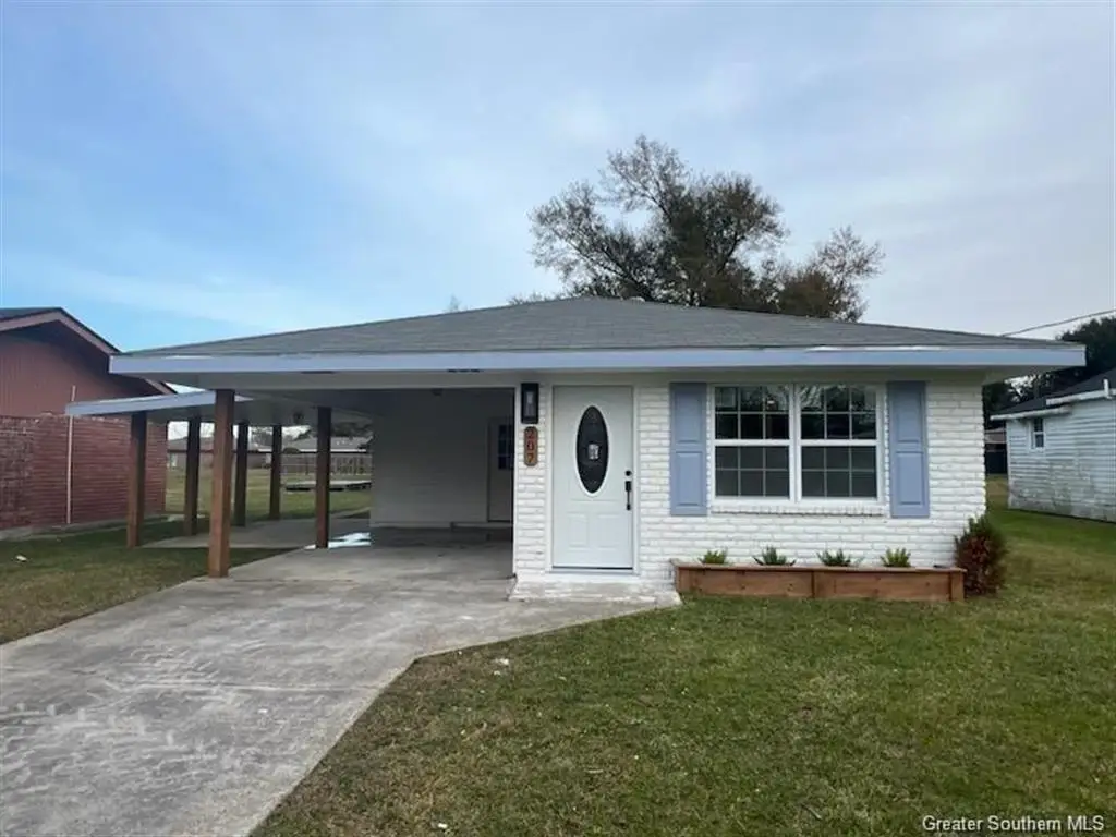 207 S Bowers Avenue S, Iowa, LA 70647 - #1