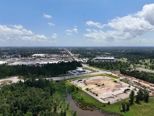 2995 Lauberge Avenue, Lake Charles, LA 70605