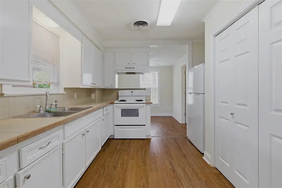 146 Lucille Street, Lake Charles, LA 70601 - #3