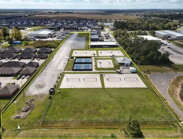 1311 E Mcneese Street E, Lake Charles, LA 70607