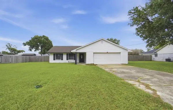6519 Meadow Ridge Lane, Lake Charles, LA 70605
