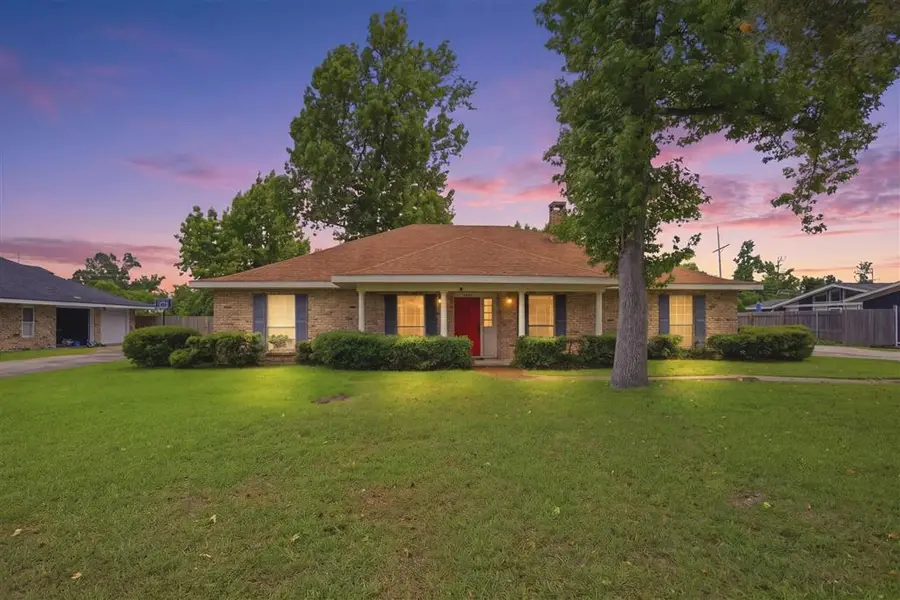 1249 Bayouwood Drive, Lake Charles, LA 70605 - #2
