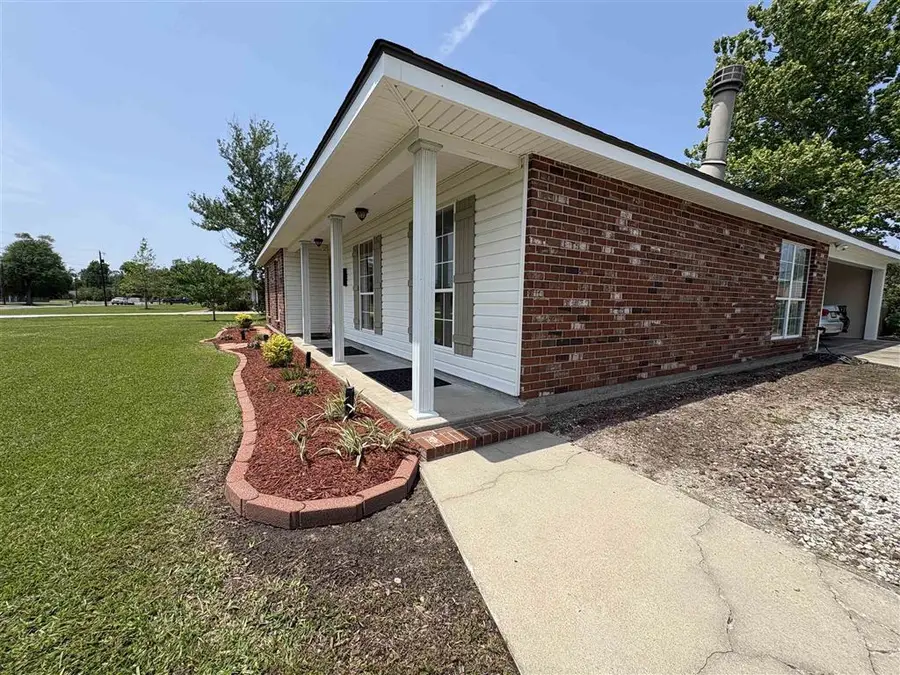 1502 Mohican Dr Drive, Lake Charles, LA 70611 - #2