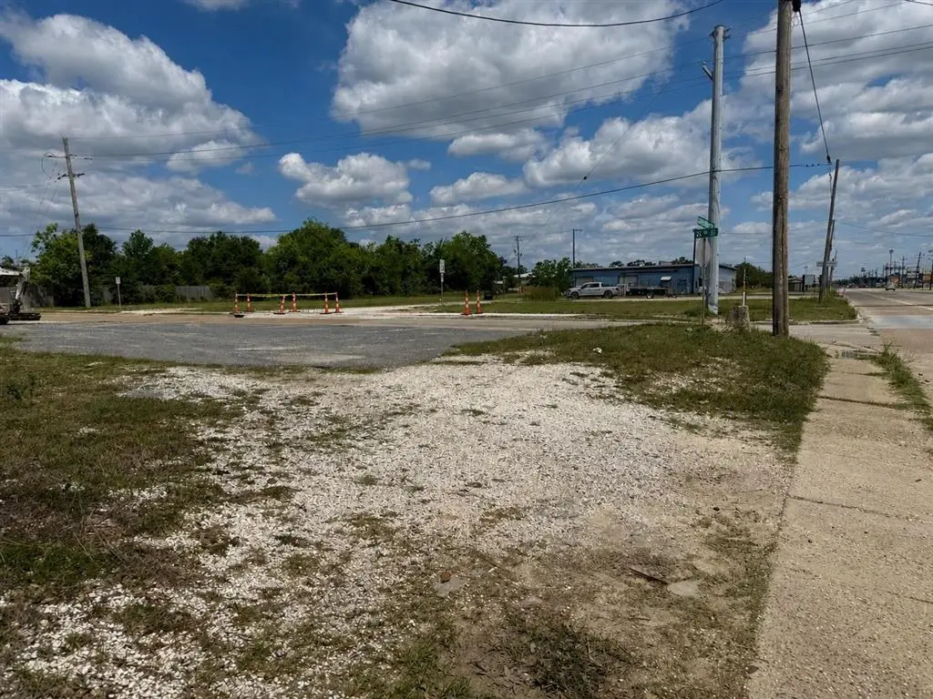 2514 6th Street, Lake Charles, LA 70601 - #1