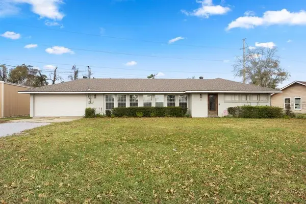 17 Horseshoe Lane, Sulphur, LA 70663