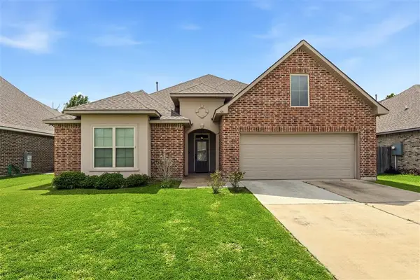 66 Pepper Creek Drive, Sulphur, LA 70663