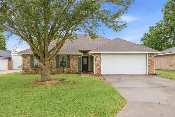 5712 Stonehaven Lane, Lake Charles, LA 70605