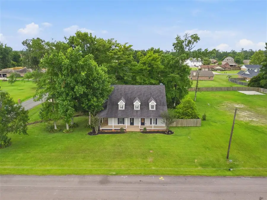 211 N Presidential Circle N, Lake Charles, LA 70611 - #2