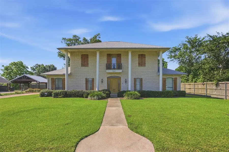 917 W Lagrange Street W, Lake Charles, LA 70605 - #2