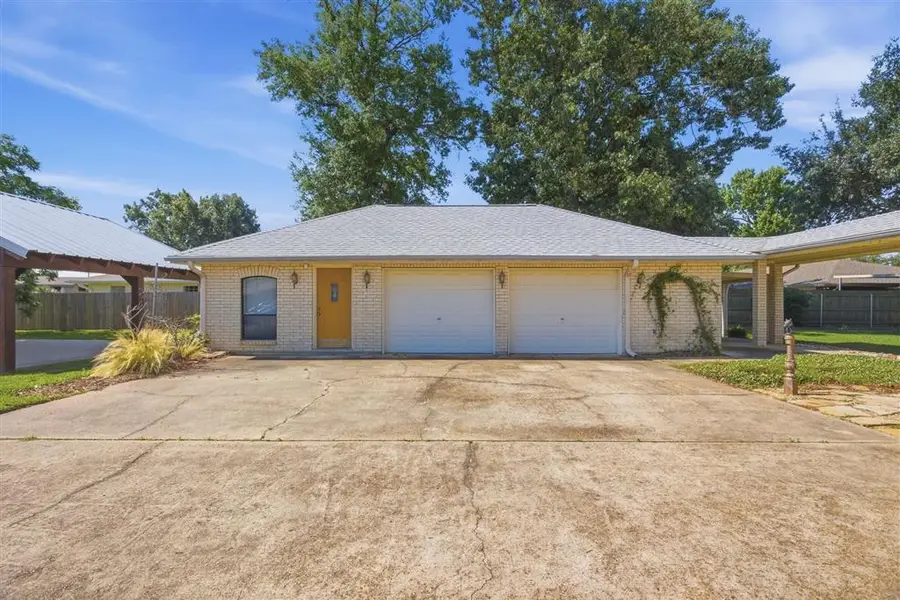 917 W Lagrange Street W, Lake Charles, LA 70605 - #3
