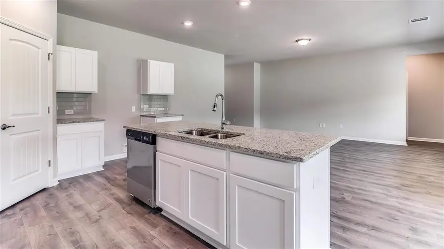 8140 Caden Lane, Iowa, LA 70647 - #3