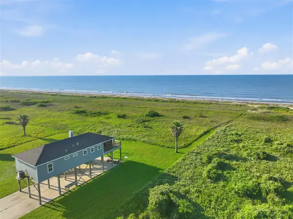 195 Pelican Beach Drive, Johnsons Bayou, LA 70631