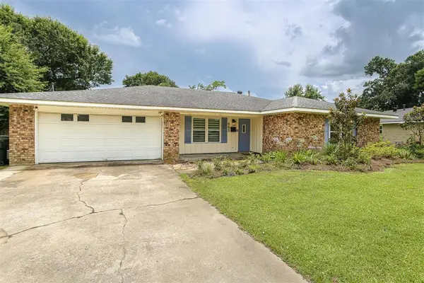 443 Crestwood Street, Lake Charles, LA 70605