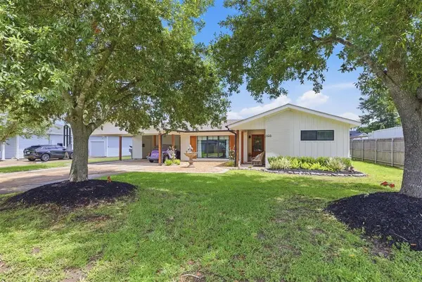 1108 Paris Street, Lake Charles, LA 70605