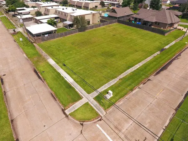706 W School Street W, Lake Charles, LA 70605
