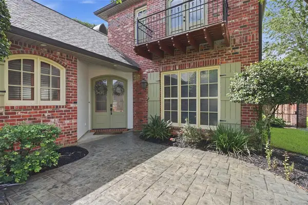 908 Chartres Street, Lake Charles, LA 70605