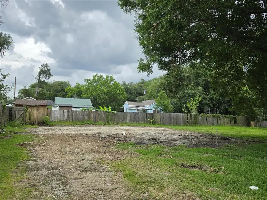 712 N Johnson Street N, Sulphur, LA 70663 - #2