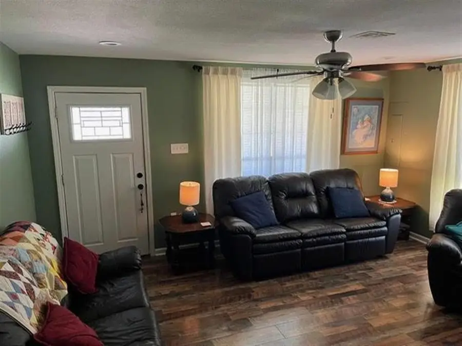 104 10th Street, Kinder, LA 70648 - #2