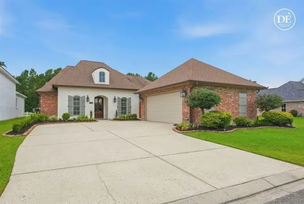 6540 White Oleander Cir W, Lake Charles, LA 70605