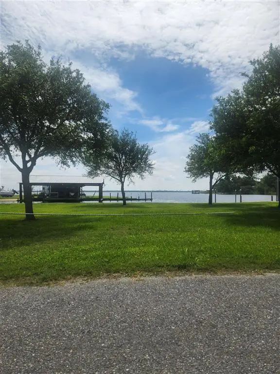 Pirates Cove Lane, Sulphur, LA 70665