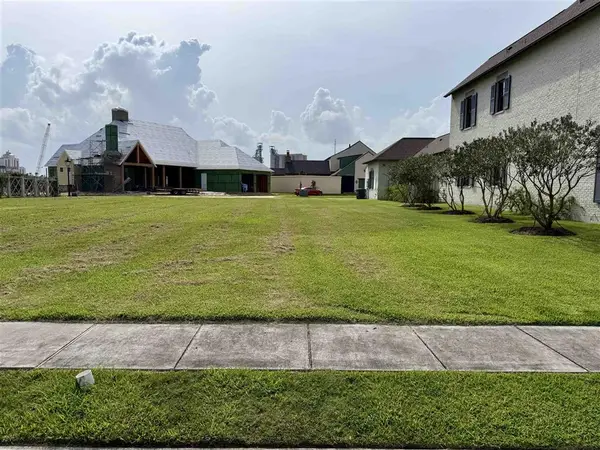 2435 Burton Drive, Lake Charles, LA 70601