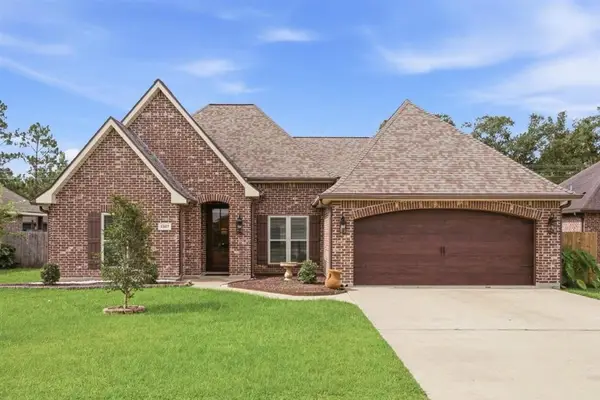 1327 W Eagles Nest W, Lake Charles, LA 70611