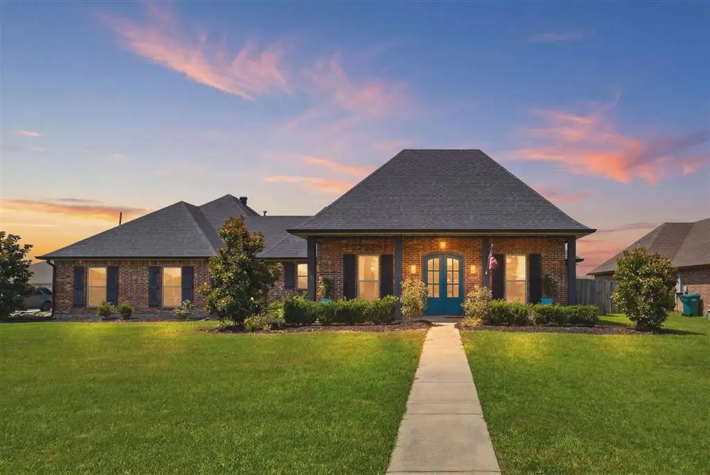 310 Tiffany Dawn Lp, Sulphur, LA 70665 - #1