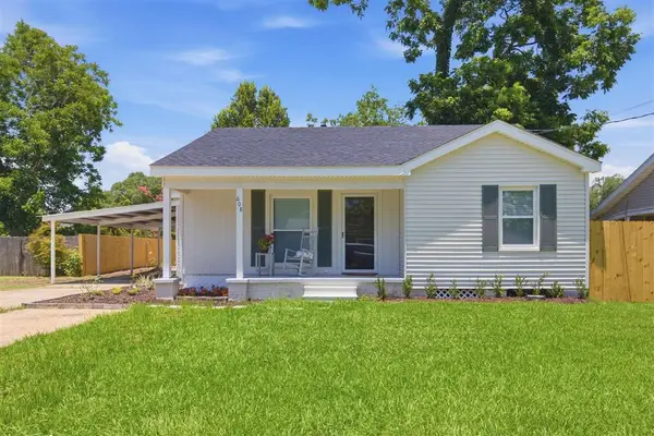 608 E Nezpique Street E, Jennings, LA 70546
