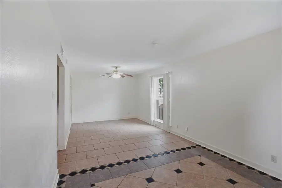 2308 Lake Street, Lake Charles, LA 70601 - #3