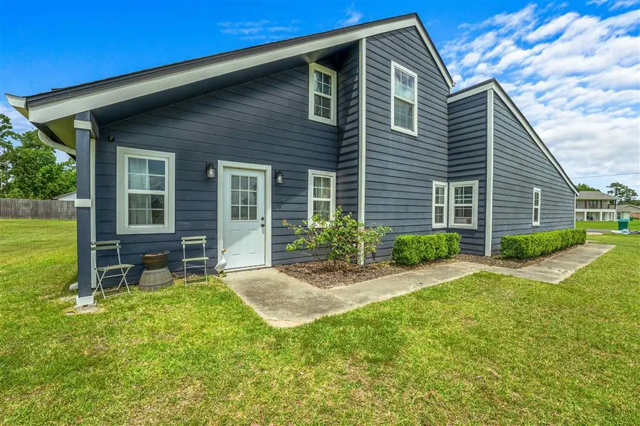 111 E Park Manor E, Moss Bluff, LA 70611 - #2